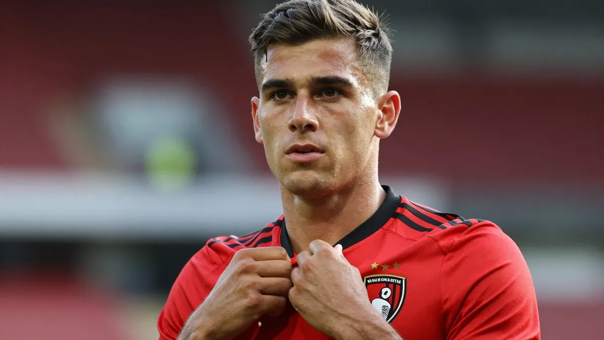 Bournemouth sign Michele Di Gregorio on loan from Juventus with an option to buy for €14m, adding to their Premier League...